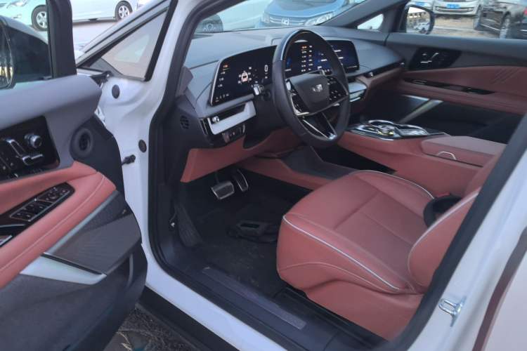 Used Cadillac OPTIQ 2024 Four-Wheel Drive Long-Range Version Interior 3