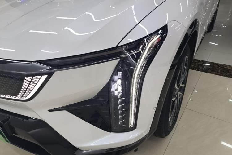 Used Cadillac OPTIQ 2024 Four-Wheel Drive Long-Range Version Left Front Headlight