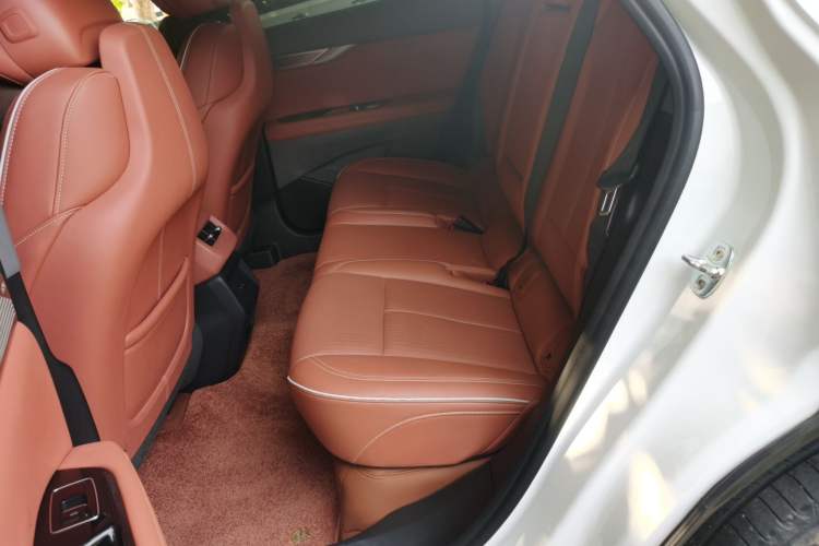 Used Cadillac OPTIQ 2024 Standard Range Version Left Rear Seat