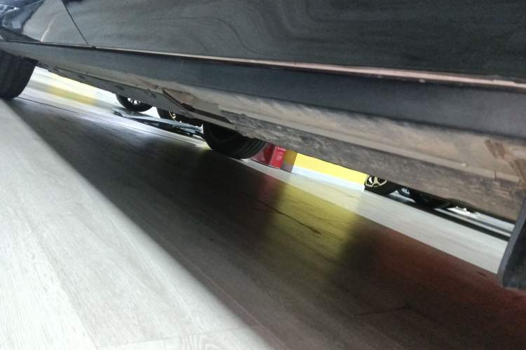 Used Cadillac OPTIQ 2024 Four-Wheel Drive Long-Range Version Left Side Sill