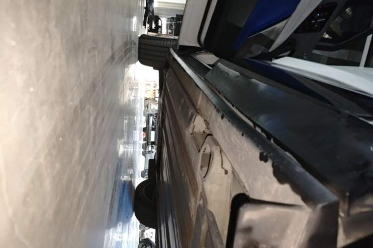 Used Cadillac OPTIQ 2024 Standard Range Version Left Side Sill