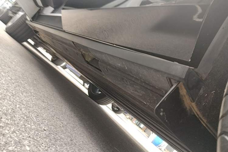 Used Cadillac OPTIQ 2024 Four-Wheel Drive Long-Range Version Left Side Sill