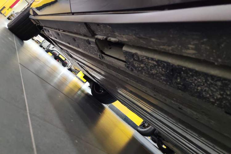 Used Cadillac OPTIQ 2024 Four-Wheel Drive Long-Range Version Left Side Sill