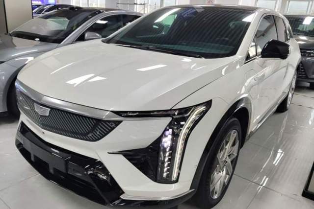 Cadillac OPTIQ 2024 Standard Range Version с пробегом