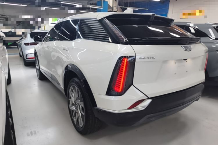 Used Cadillac OPTIQ 2024 Standard Range Version Rear Left 45 Deg