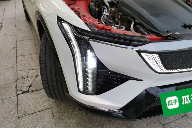 Used Cadillac OPTIQ 2024 Four-Wheel Drive Long-Range Version Right Front Headlight