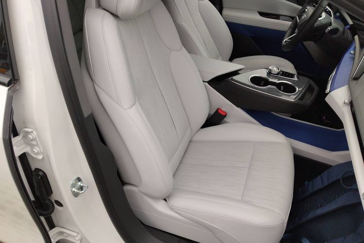 Used Cadillac OPTIQ 2024 Standard Range Version Right Front Seat