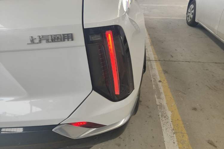 Used Cadillac OPTIQ 2024 Standard Range Version Right Rear Taillight
