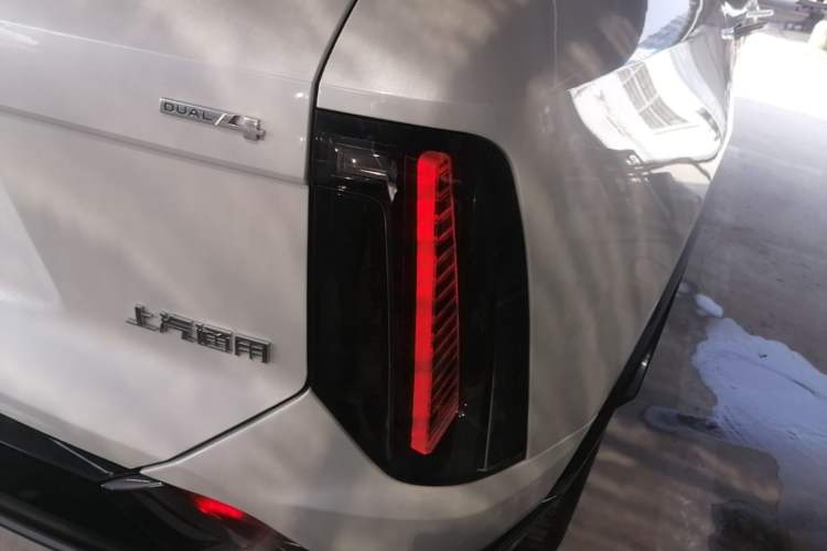 Used Cadillac OPTIQ 2024 Four-Wheel Drive Long-Range Version Right Rear Taillight