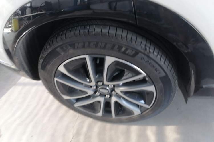 Used Cadillac OPTIQ 2024 Four-Wheel Drive Long-Range Version Right Rear Wheel Hub