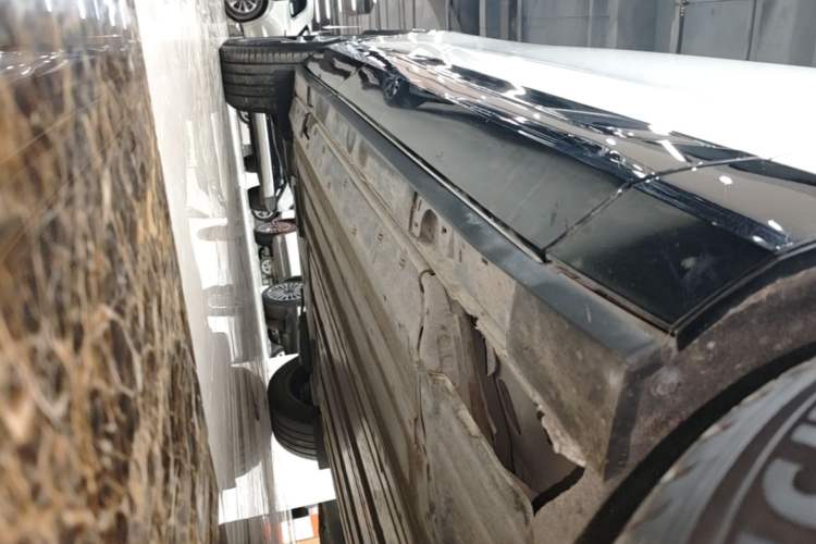Used Cadillac OPTIQ 2024 Four-Wheel Drive Long-Range Version Right Side Sill