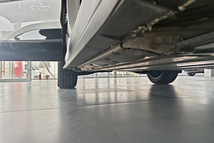Used Cadillac OPTIQ 2024 Four-Wheel Drive Long-Range Version Right Side Sill