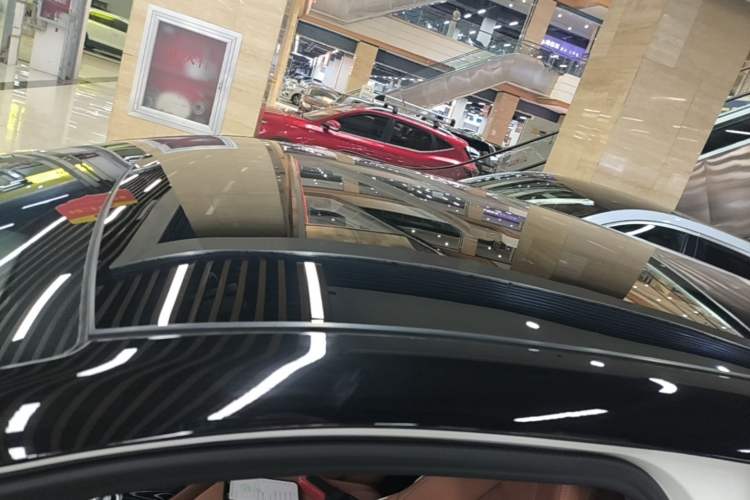 Used Cadillac OPTIQ 2024 Four-Wheel Drive Long-Range Version Roof
