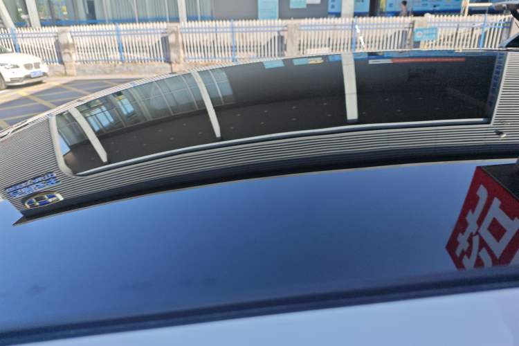 Used Cadillac OPTIQ 2024 Standard Range Version Roof