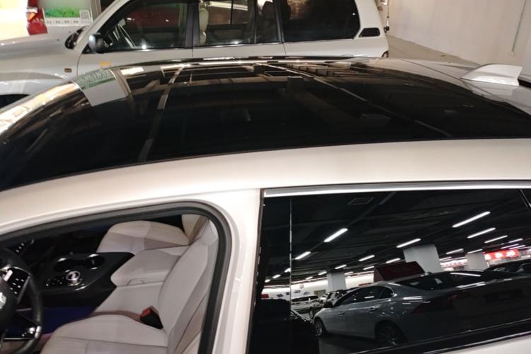Used Cadillac OPTIQ 2024 Standard Range Version Roof