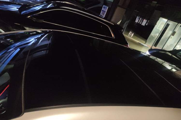 Used Cadillac OPTIQ 2024 Standard Range Version Roof