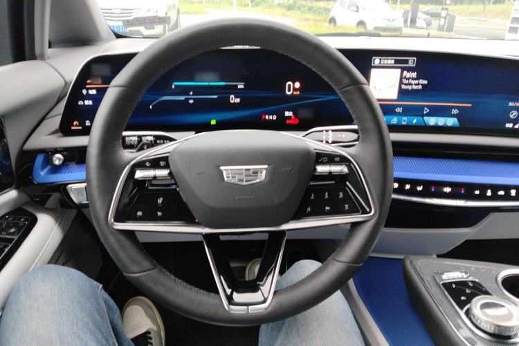 Used Cadillac OPTIQ 2024 Standard Range Version Steering Wheel