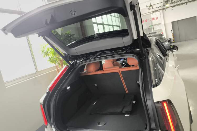 Used Cadillac OPTIQ 2024 Four-Wheel Drive Long-Range Version Trunk