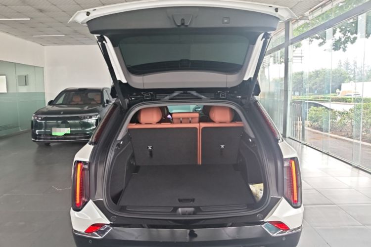 Used Cadillac OPTIQ 2024 Four-Wheel Drive Long-Range Version Trunk
