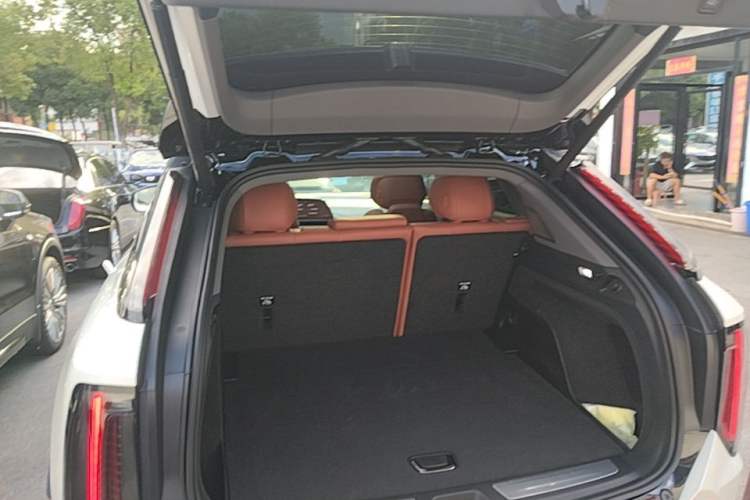 Used Cadillac OPTIQ 2024 Four-Wheel Drive Long-Range Version Trunk