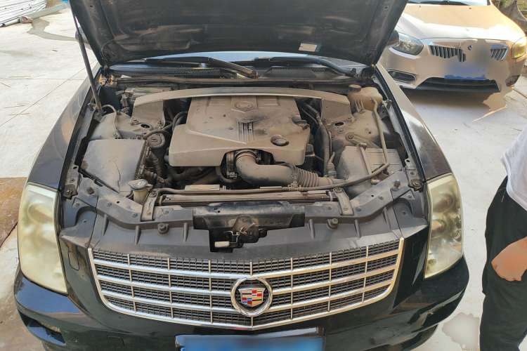 Used Cadillac SLS Seville 2007 2.8 Elite Edition Engine Bay