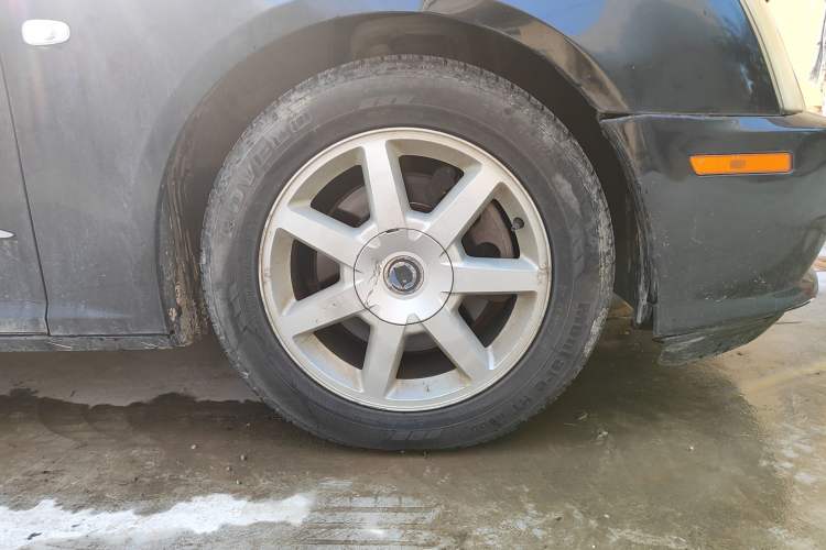 Used Cadillac SLS Seville 2007 2.8 Elite Edition Right Front Wheel Hub