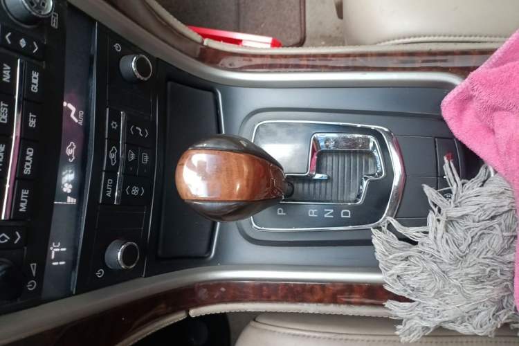Used Cadillac SLS Seville 2007 2.8 Elite Edition Gear Lever