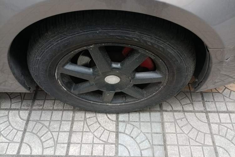 Used Cadillac SLS Seville 2007 2.8 Elite Edition Right Front Wheel Hub