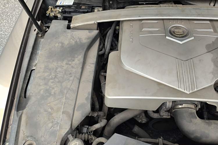 Used Cadillac SLS Seville 2007 2.8 Luxury Model Engine Bay Right