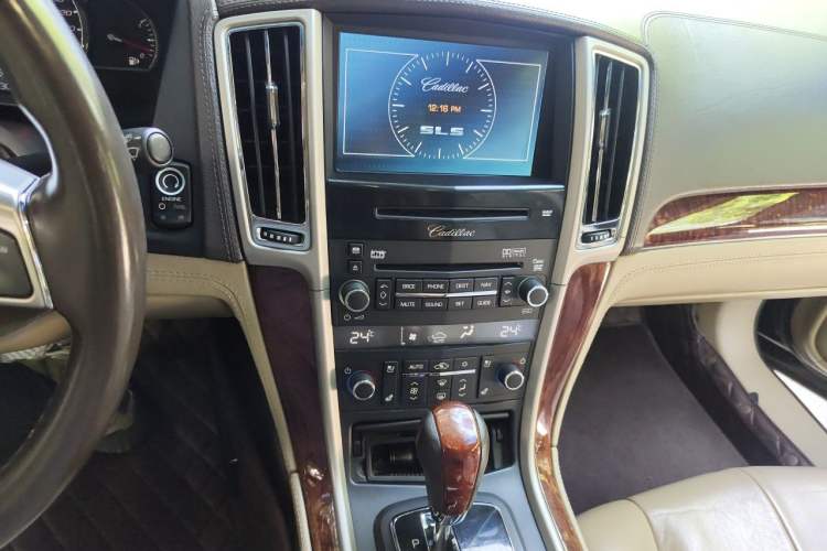 Used Cadillac SLS Seville 2010 3.0L Luxury Model Audio And AC Panel