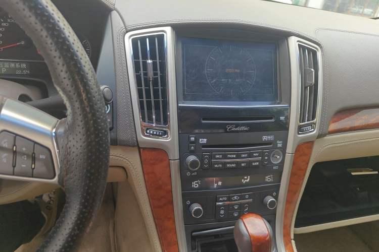 Used Cadillac SLS Seville 2010 3.0L Elite Edition Audio And AC Panel
