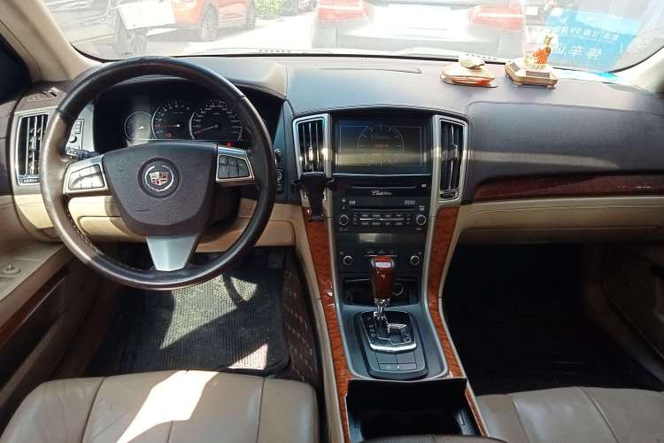 Used Cadillac SLS Seville 2010 3.0L Elite Edition Center Console