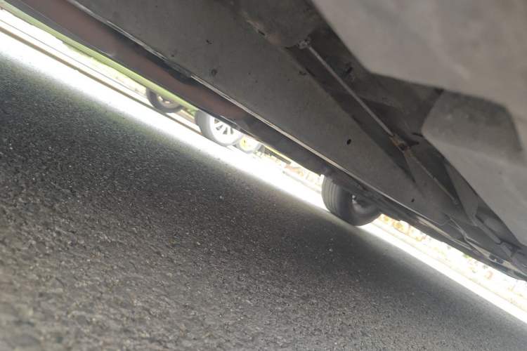 Used Cadillac SLS Seville 2010 3.0L Elite Edition Chassis Front Left