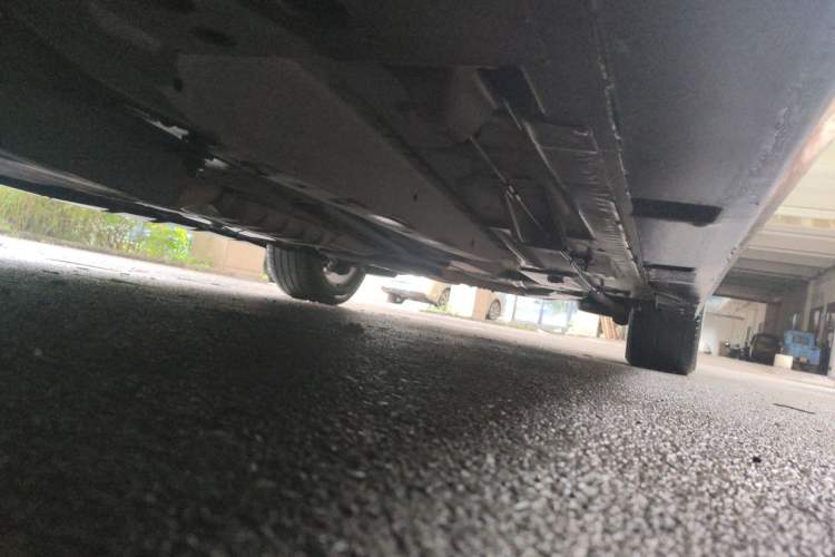 Used Cadillac SLS Seville 2010 3.0L Elite Edition Chassis Front Left