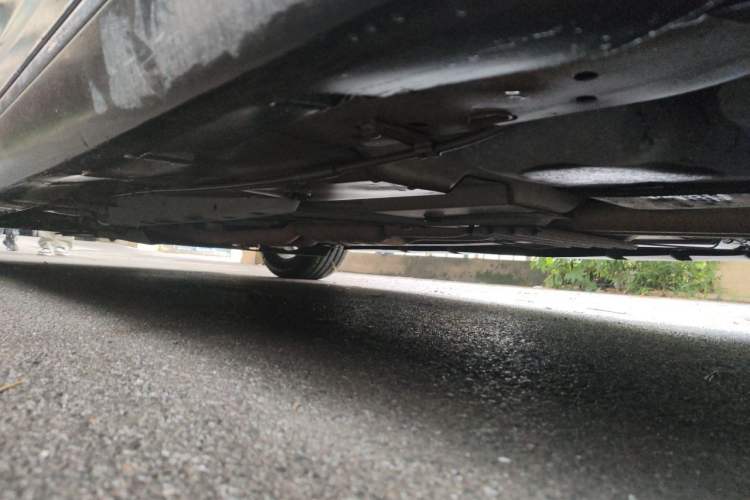 Used Cadillac SLS Seville 2010 3.0L Elite Edition Chassis Rear Left