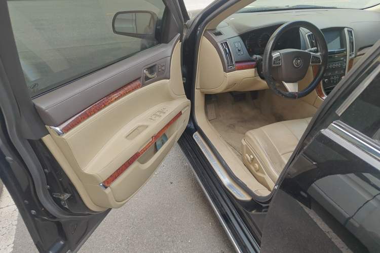 Used Cadillac SLS Seville 2010 3.0L Elite Edition Driver Seat