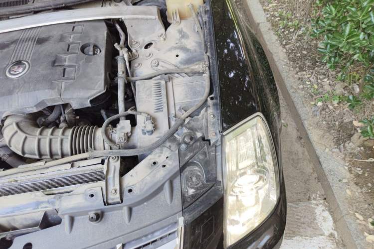 Used Cadillac SLS Seville 2010 3.0L Luxury Model Engine Bay Left