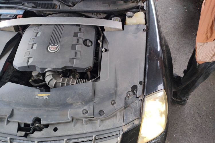 Used Cadillac SLS Seville 2010 3.0L Elite Edition Engine Bay Left