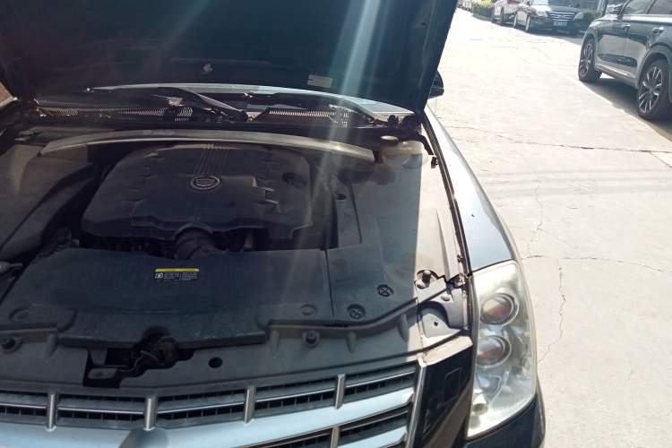Used Cadillac SLS Seville 2010 3.0L Elite Edition Engine Bay Left