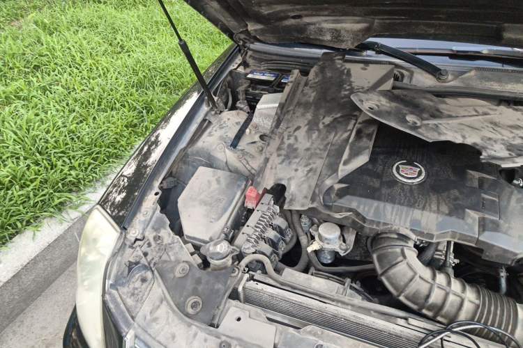 Used Cadillac SLS Seville 2010 3.0L Elite Edition Engine Bay Right