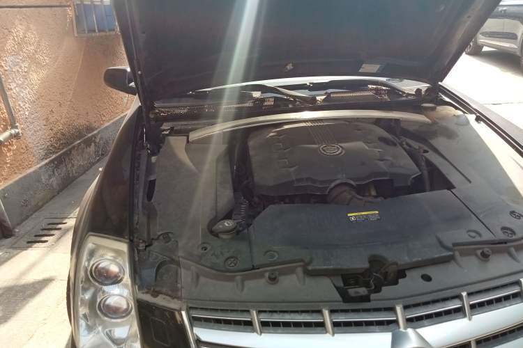 Used Cadillac SLS Seville 2010 3.0L Elite Edition Engine Bay Right