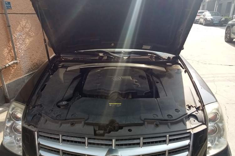 Used Cadillac SLS Seville 2010 3.0L Elite Edition Engine Bay