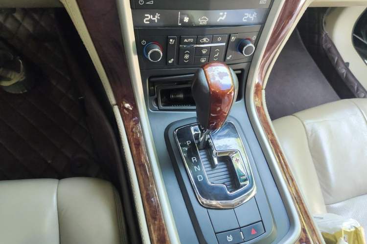 Used Cadillac SLS Seville 2010 3.0L Luxury Model Gear Lever
