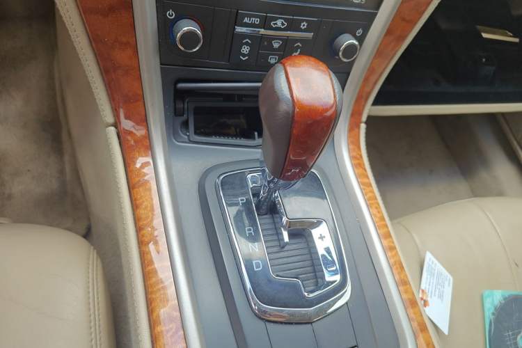 Used Cadillac SLS Seville 2010 3.0L Elite Edition Gear Lever