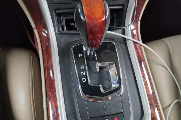 Used Cadillac SLS Seville 2010 3.0L Elite Edition Gear Lever