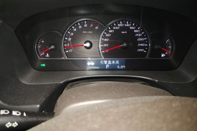 Used Cadillac SLS Seville 2010 3.0L Elite Edition Odometer Close Up
