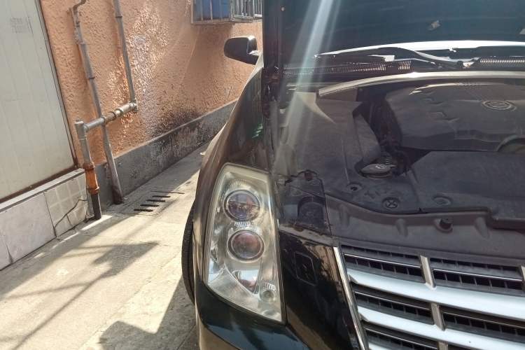 Used Cadillac SLS Seville 2010 3.0L Elite Edition Right Front Headlight