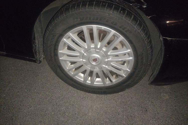 Used Cadillac SLS Seville 2010 3.0L Elite Edition Right Front Wheel Hub