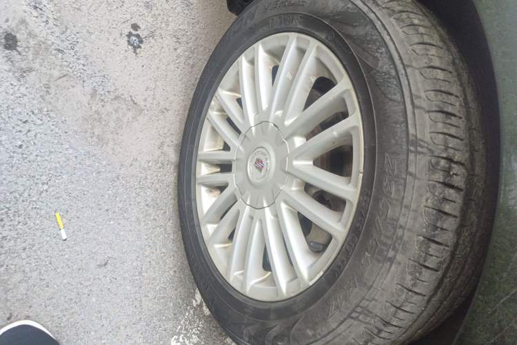 Used Cadillac SLS Seville 2010 3.0L Elite Edition Right Front Wheel Hub