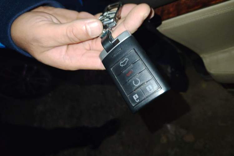 Used Cadillac SLS Seville 2010 3.0L Elite Edition Vehicle Key